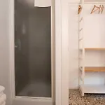 Alojamento de Acomodação e Pequeno-almoço Maddrigga Di Luna Selargius
